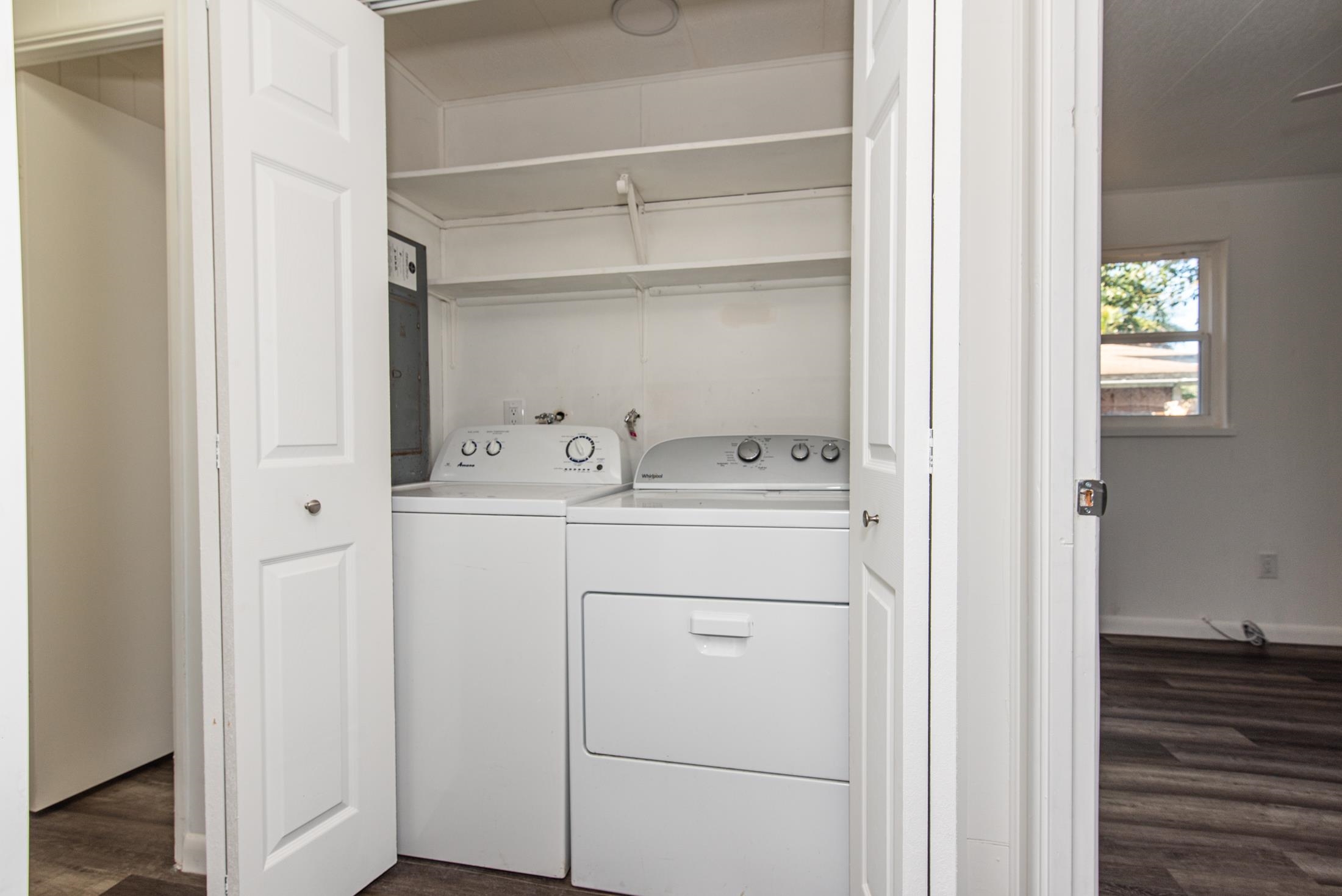 905 Palermo Road St. Augustine, FL 32086 - Photo 17 of 30 a utility room with dryer and washer