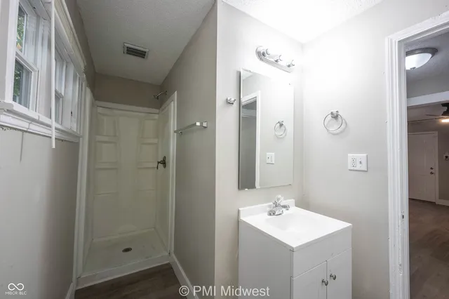 $645 | 804 Lasalle Street, Unit A, Indianapolis, IN 46201