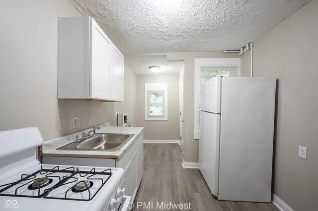 $645 | 804 Lasalle Street, Unit A, Indianapolis, IN 46201