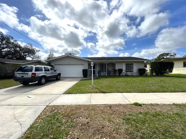 $2,075 | 1595 Idle Drive Northeast, Clearwater, FL 33756