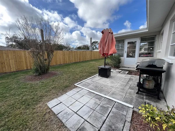 $2,075 | 1595 Idle Drive Northeast, Clearwater, FL 33756