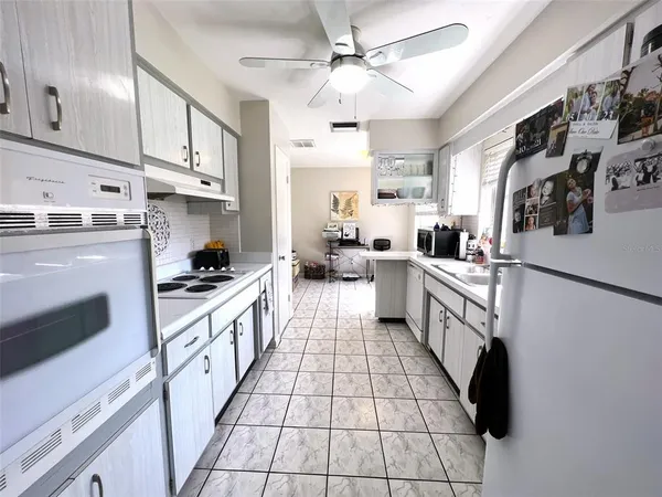 $2,075 | 1595 Idle Drive Northeast, Clearwater, FL 33756