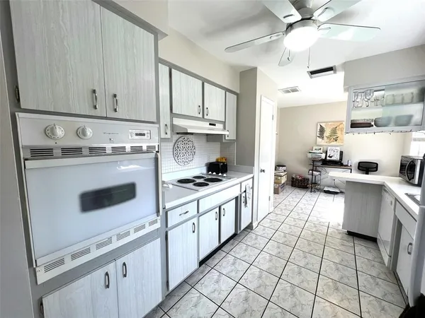$2,075 | 1595 Idle Drive Northeast, Clearwater, FL 33756