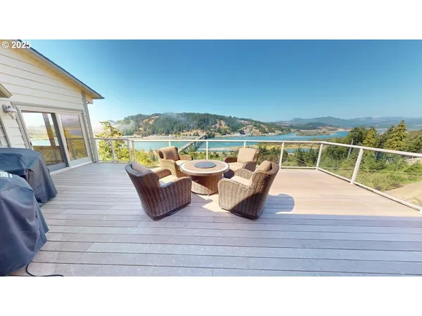 $1,318,000 | 94418 Tom Cat Hill Road, Gold Beach, OR 97444