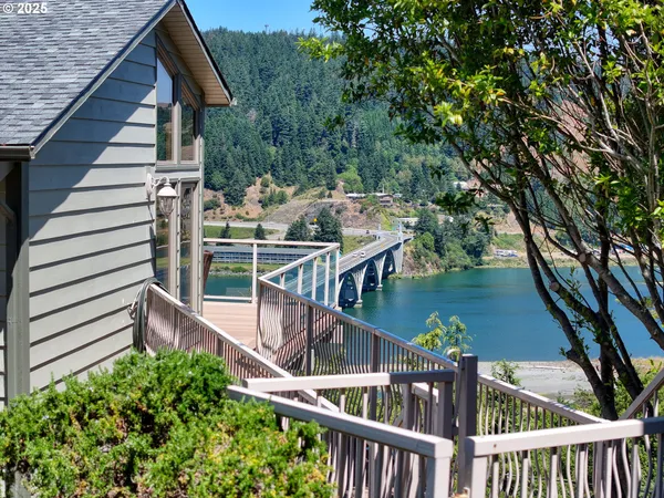 $1,318,000 | 94418 Tom Cat Hill Road, Gold Beach, OR 97444