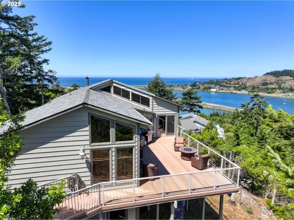 $1,318,000 | 94418 Tom Cat Hill Road, Gold Beach, OR 97444