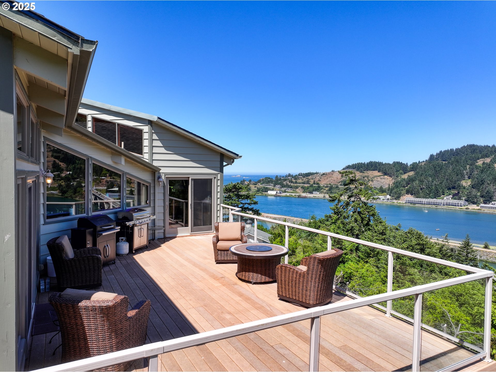 94418 Tom Cat Hill Road Gold Beach, OR 97444 - Photo 30 of 46 a outdoor view with a sitting space