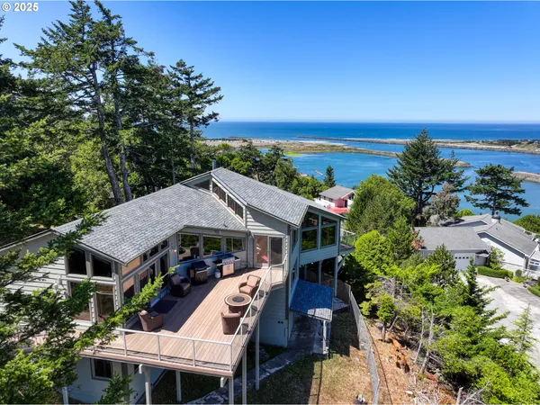 $1,318,000 | 94418 Tom Cat Hill Road, Gold Beach, OR 97444