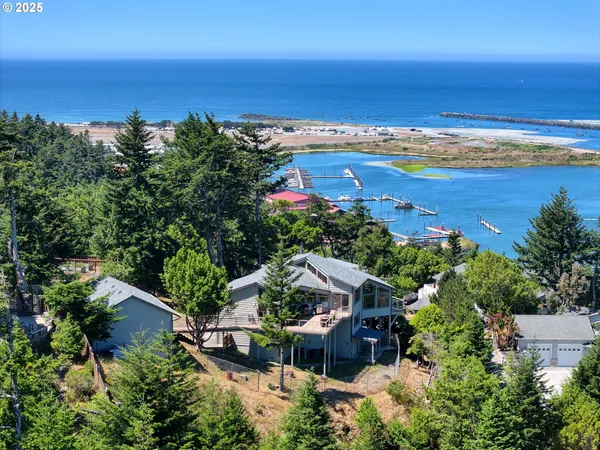 $1,318,000 | 94418 Tom Cat Hill Road, Gold Beach, OR 97444