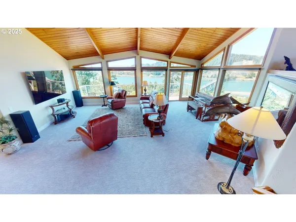 $1,318,000 | 94418 Tom Cat Hill Road, Gold Beach, OR 97444