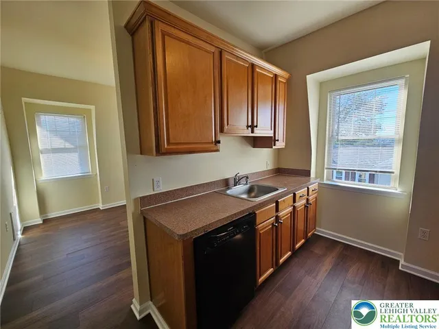 $1,685 | 501 Race Street, Unit 3, Catasauqua, PA 18032