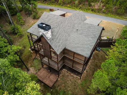 $750,000 | 658 Highland Gap Mineral Bluff, Mineral Bluff, GA 30559