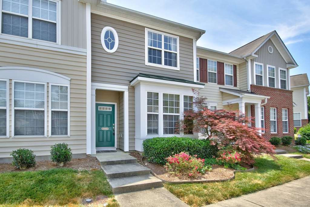 5315 Crescentview Parkway Raleigh, NC 27606 - Photo 1 of 25 Photo 1