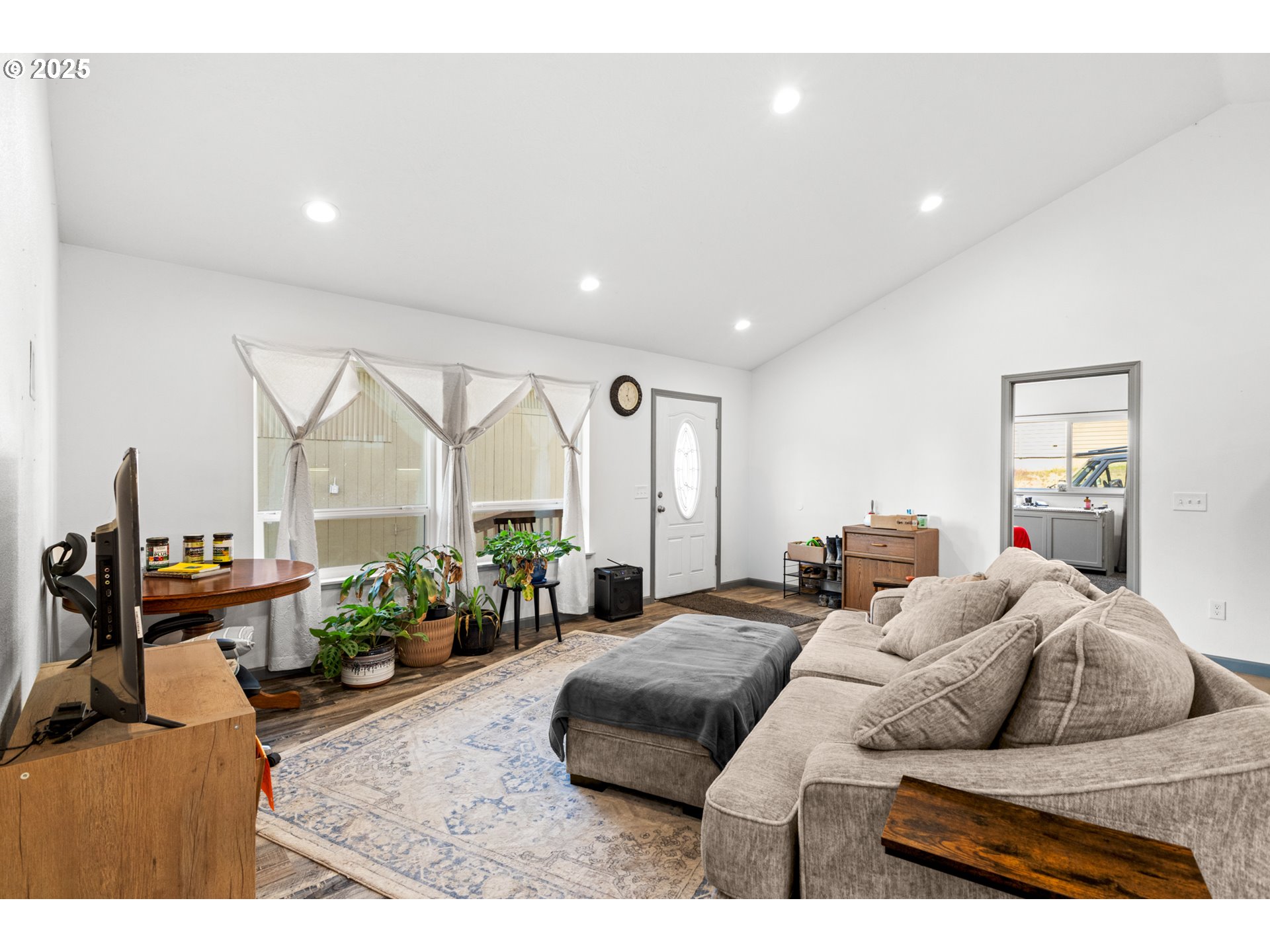 2579 Pony Creek Road North Bend, OR 97459 - Photo 15 of 35