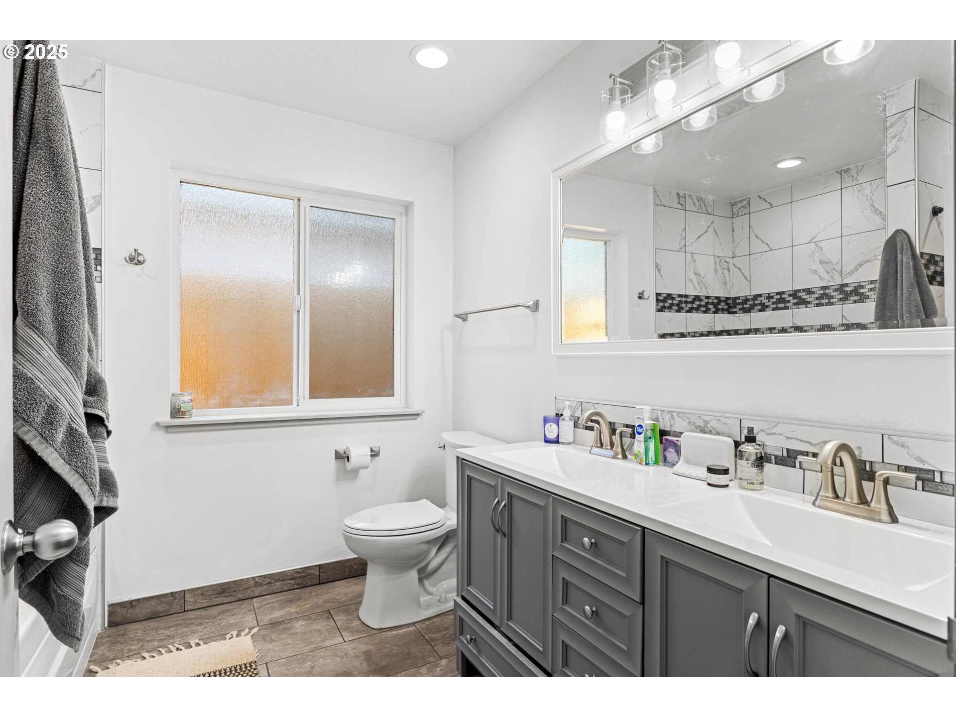 2579 Pony Creek Road North Bend, OR 97459 - Photo 20 of 35