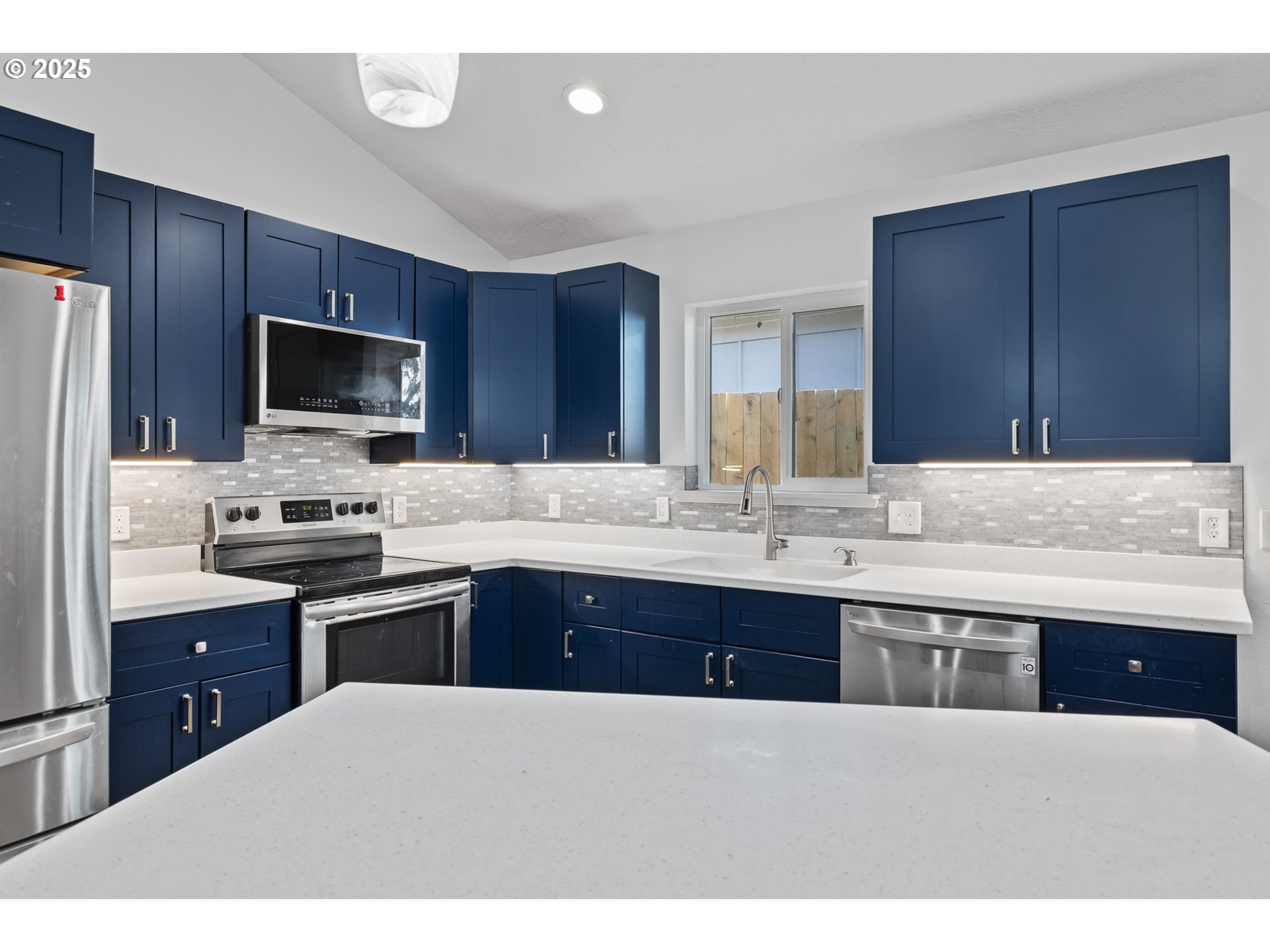 2579 Pony Creek Road North Bend, OR 97459 - Photo 8 of 35