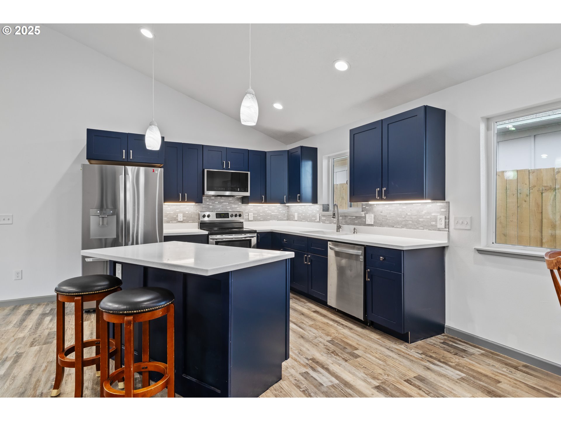 2579 Pony Creek Road North Bend, OR 97459 - Photo 9 of 35