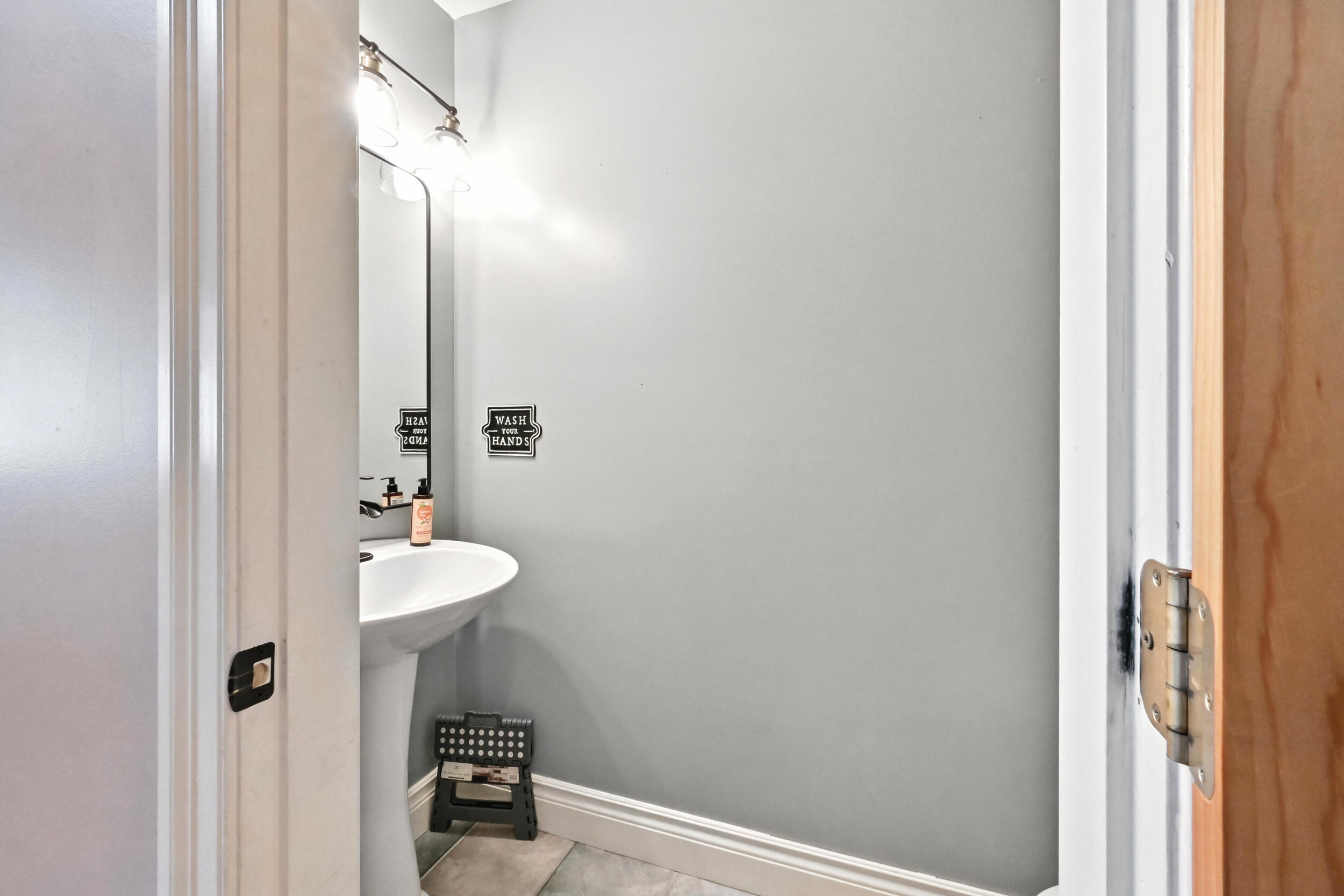 45 Pheasant Run Road Belgrade, ME 04917 - Photo 21 of 69 First floor half bath