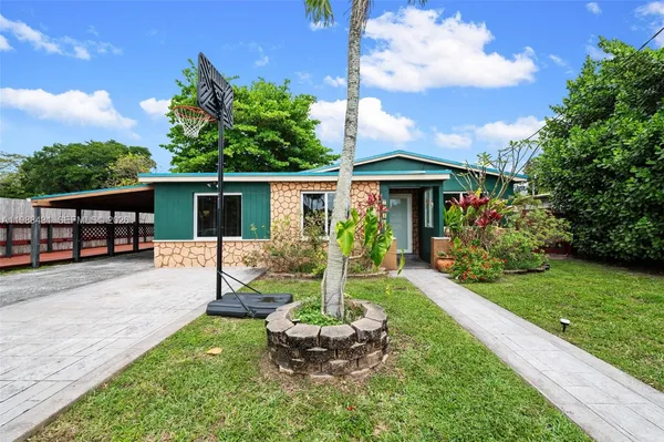 $3,800 | 7245 South Waterway Drive, Miami, FL 33155
