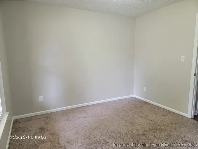 $1,600 | 409 Sparrow Drive, Fayetteville, NC 28306