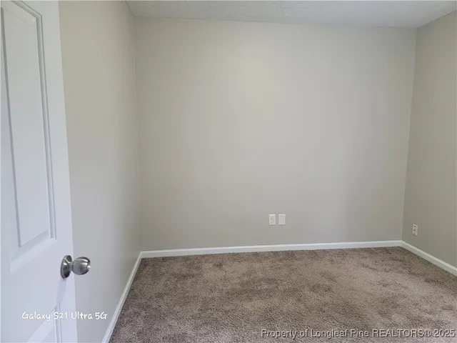 $1,600 | 409 Sparrow Drive, Fayetteville, NC 28306