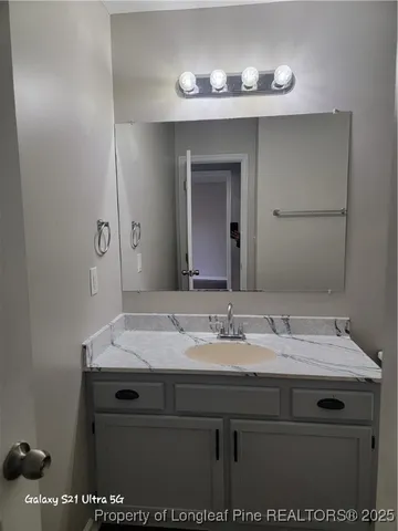 $1,600 | 409 Sparrow Drive, Fayetteville, NC 28306