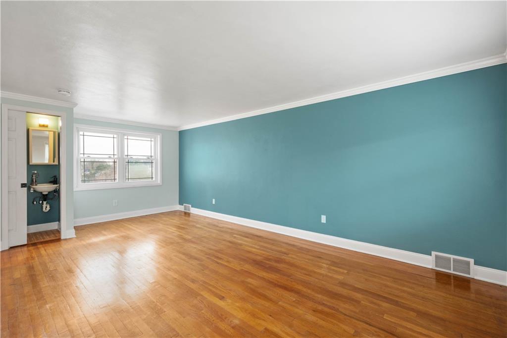 1034 Dallett Road Pittsburgh, PA 15227 - Photo 16 of 41 Gallery Image 16