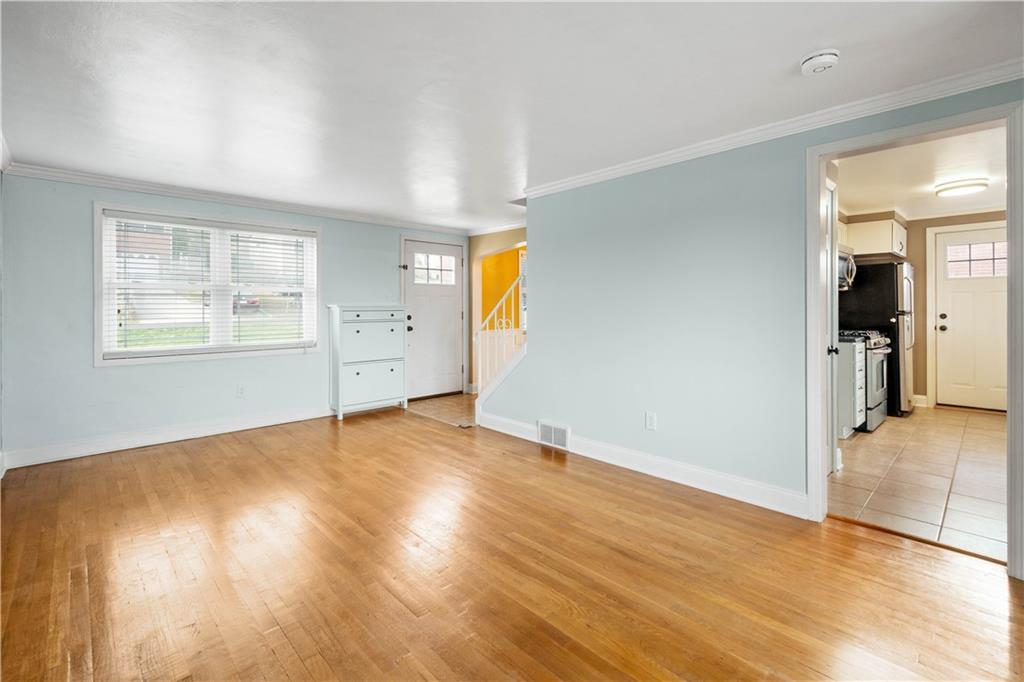 1034 Dallett Road Pittsburgh, PA 15227 - Photo 19 of 41 Gallery Image 19
