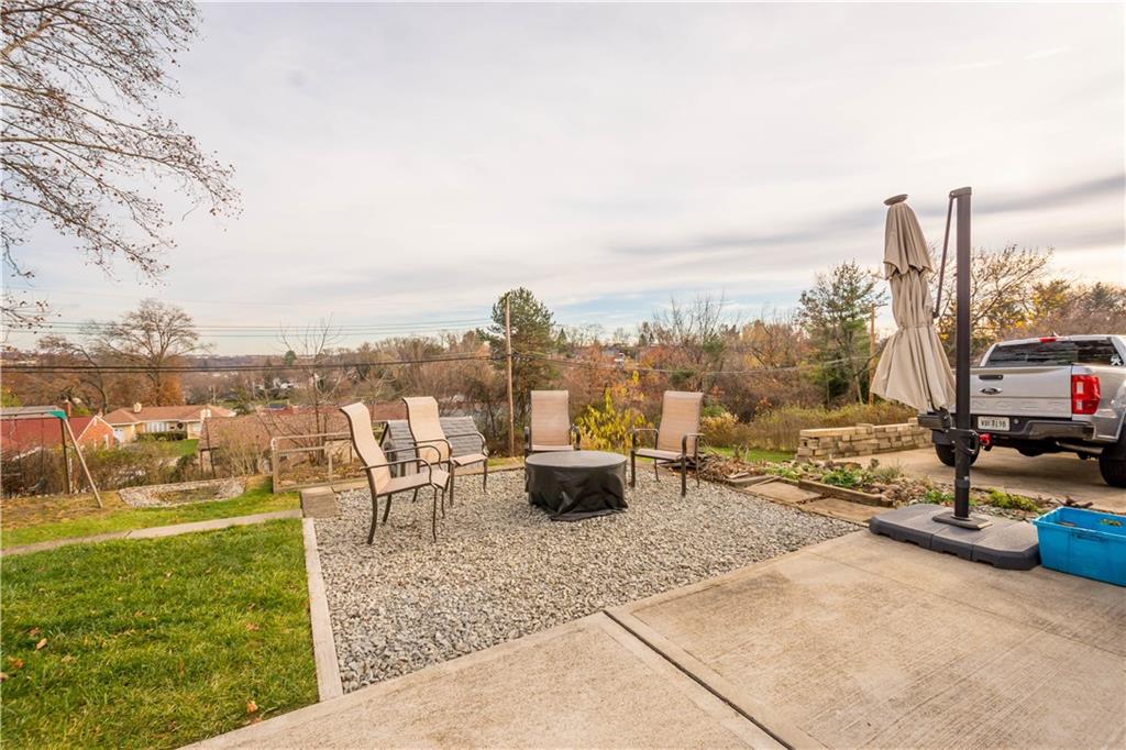 1034 Dallett Road Pittsburgh, PA 15227 - Photo 6 of 41 Gallery Image 6