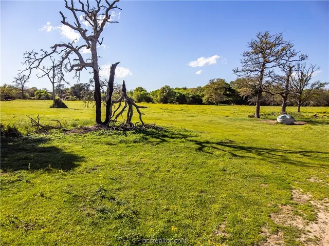 $360,000 | 371 St Caldwell Tx 77836, Caldwell, TX 77836