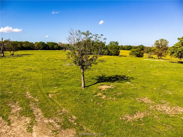 $360,000 | 371 St Caldwell Tx 77836, Caldwell, TX 77836