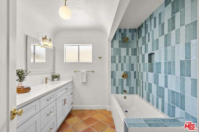 $1,275,000 | 2959 Potomac Avenue, Los Angeles, CA 90016