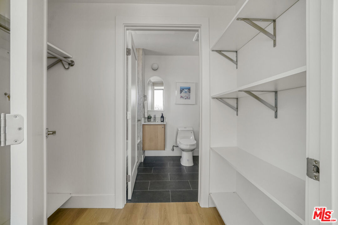 1822 Overland Avenue, Unit 202 Los Angeles, CA 90025 - Photo 5 of 10