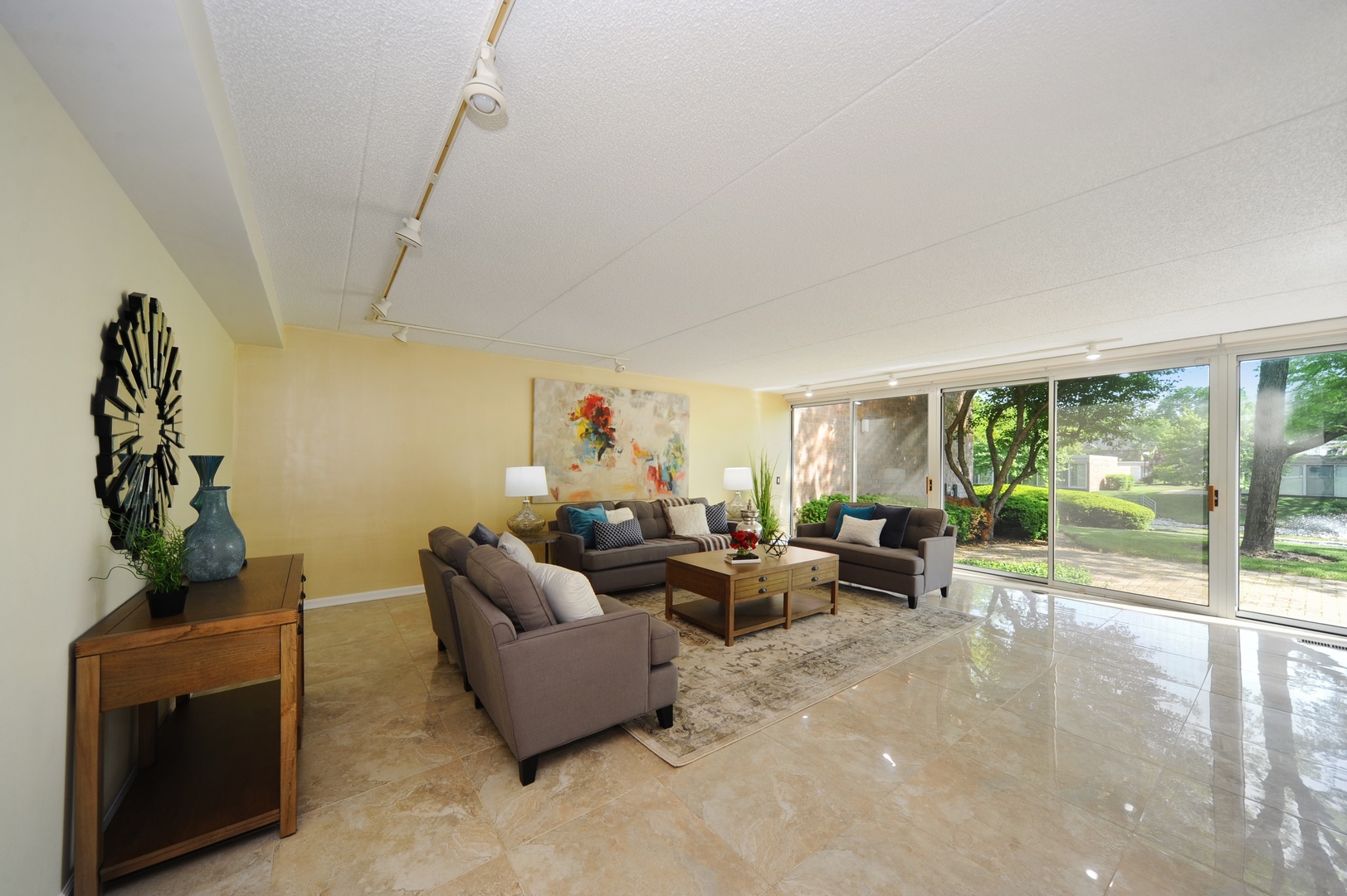 118 Wellington Road Northbrook, IL 60062 - Photo 4 of 17