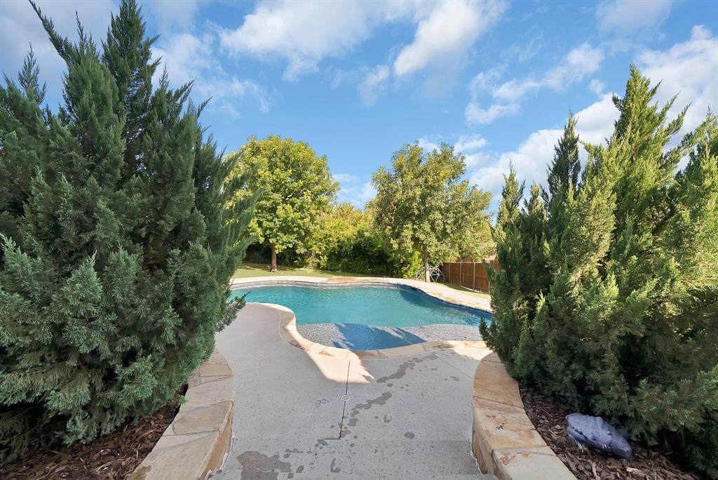 9012 Inwood Street Benbrook, TX 76126 - Photo 4 of 40