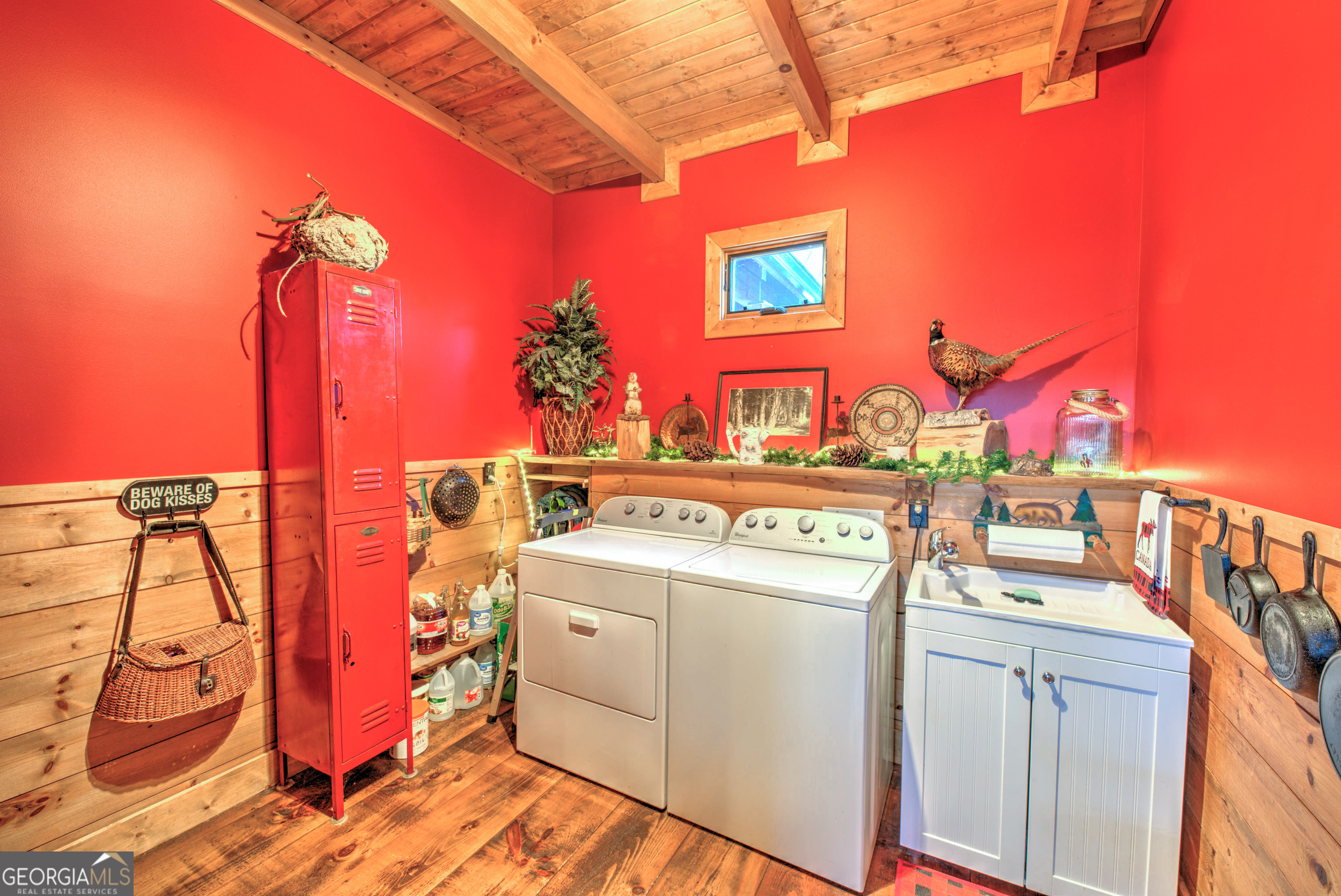 5232 Crow Creek Road Lakemont, GA 30552 - Photo 35 of 90 a utility room with dryer and washer
