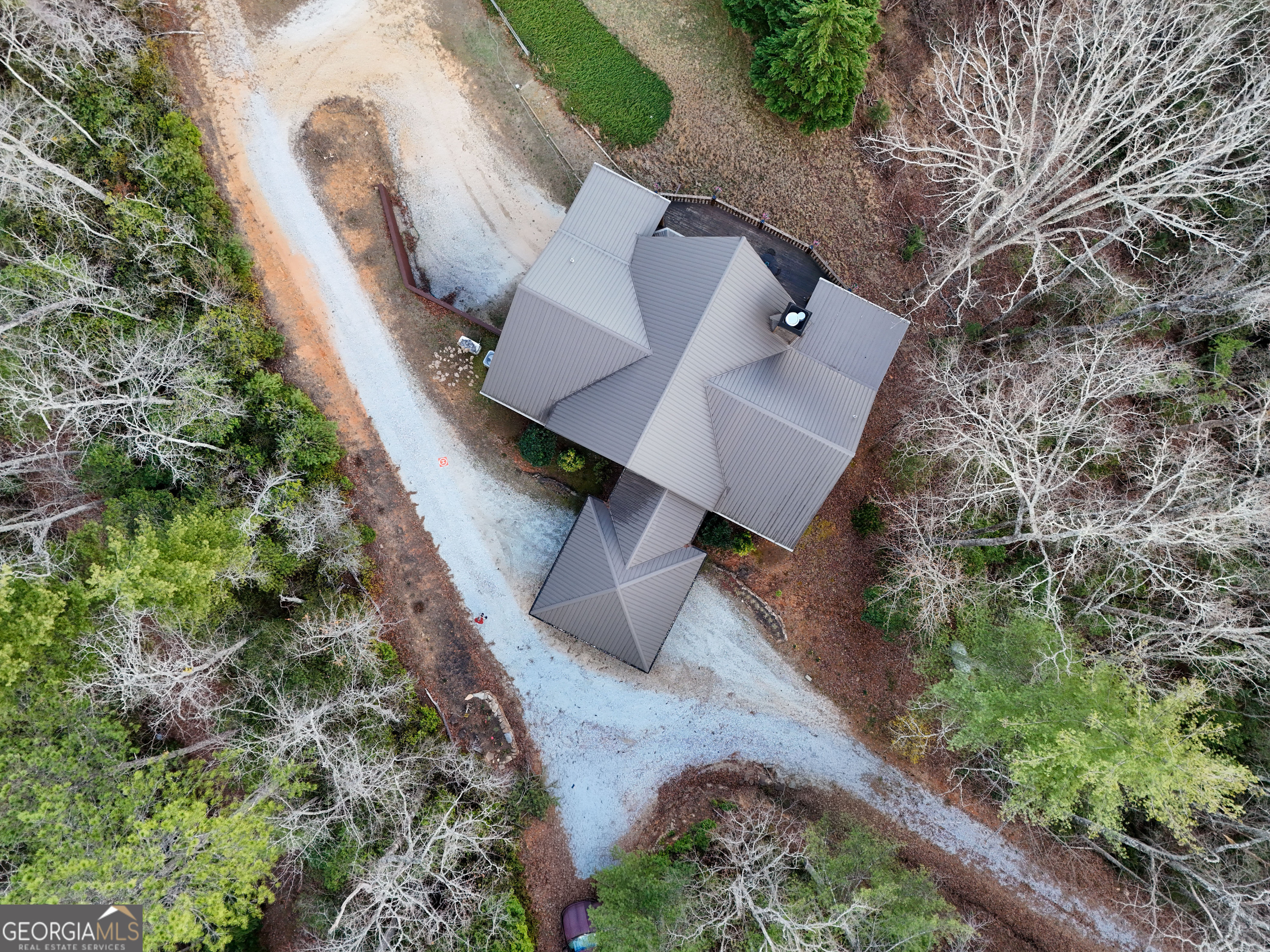 5232 Crow Creek Road Lakemont, GA 30552 - Photo 81 of 90 an aerial view of a house with a yard