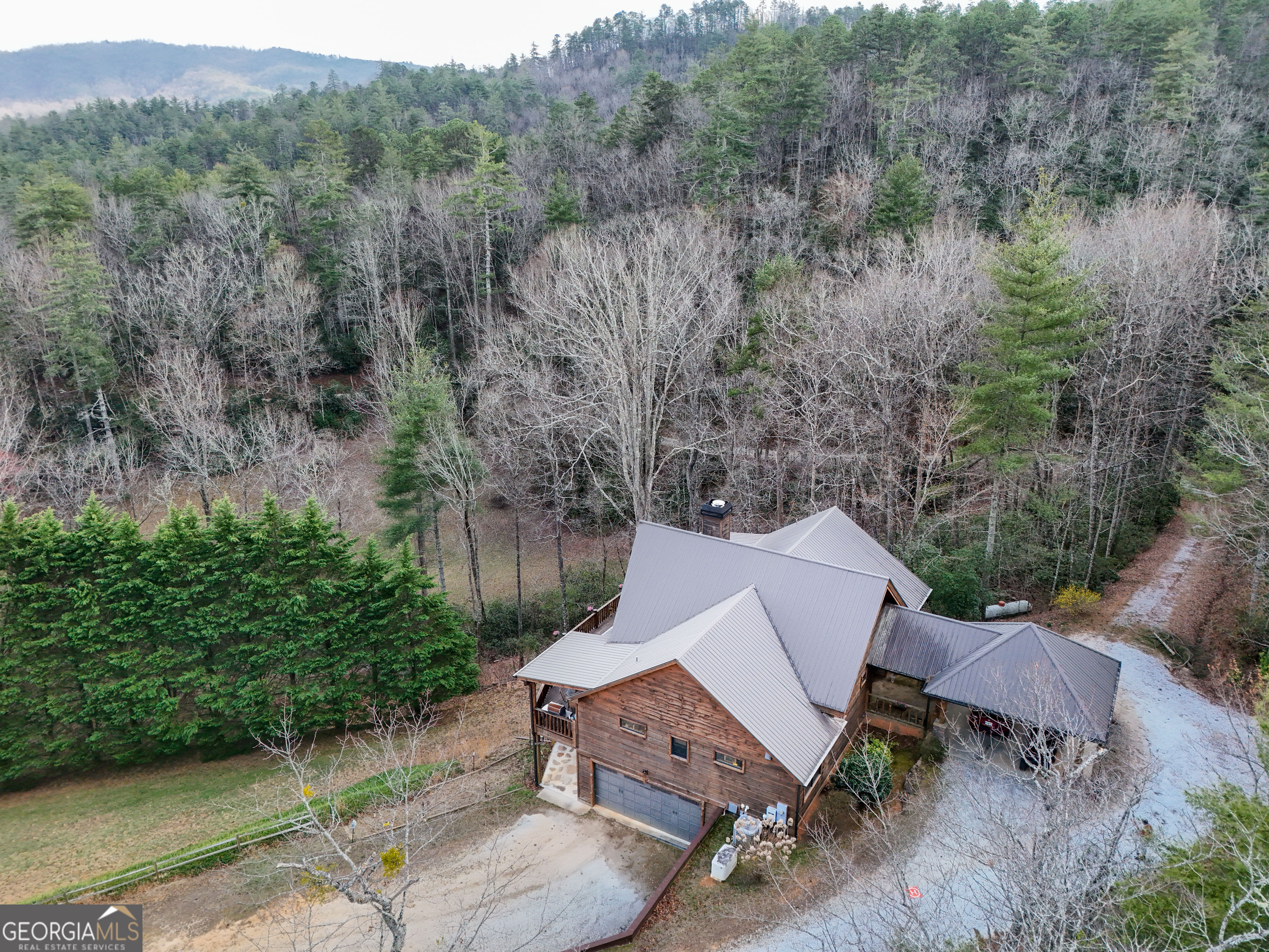 5232 Crow Creek Road Lakemont, GA 30552 - Photo 83 of 90 a view of a patio in forest
