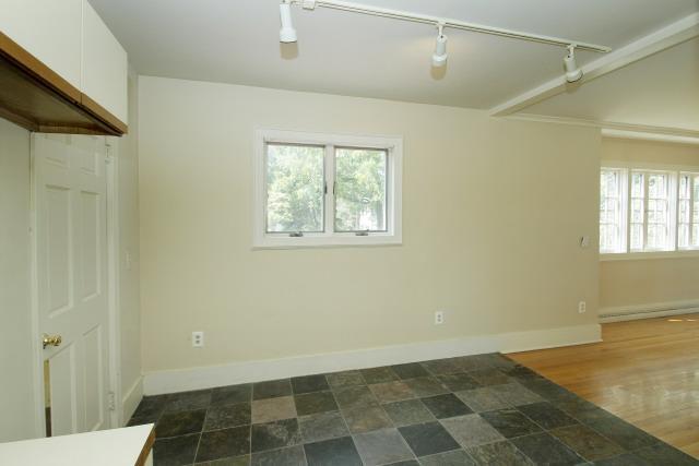 2252 Tipperary Road Kalamazoo, MI 49008 - Photo 8 of 18 Additional Photo