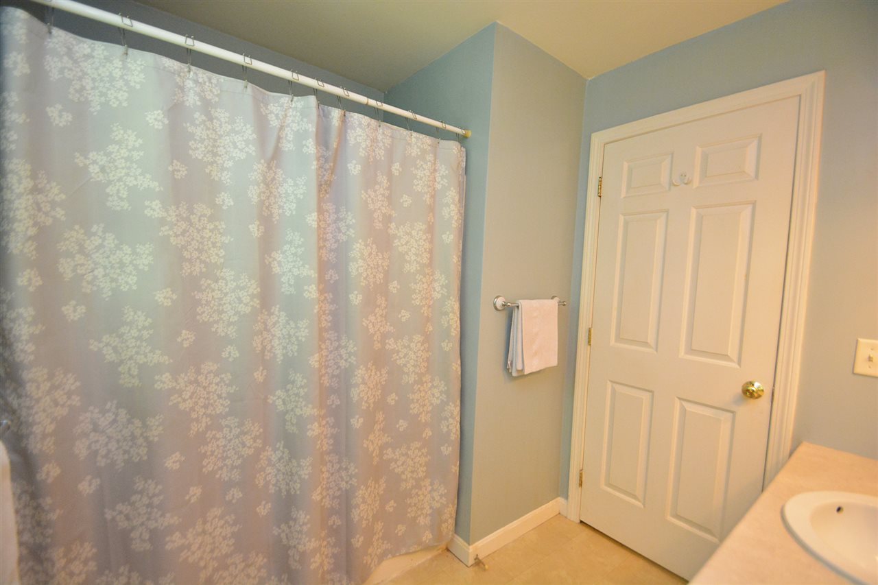 6 Mulberry Lane Amherst, NH 03031 - Photo 19 of 35