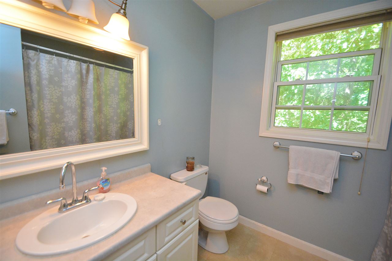 6 Mulberry Lane Amherst, NH 03031 - Photo 20 of 35