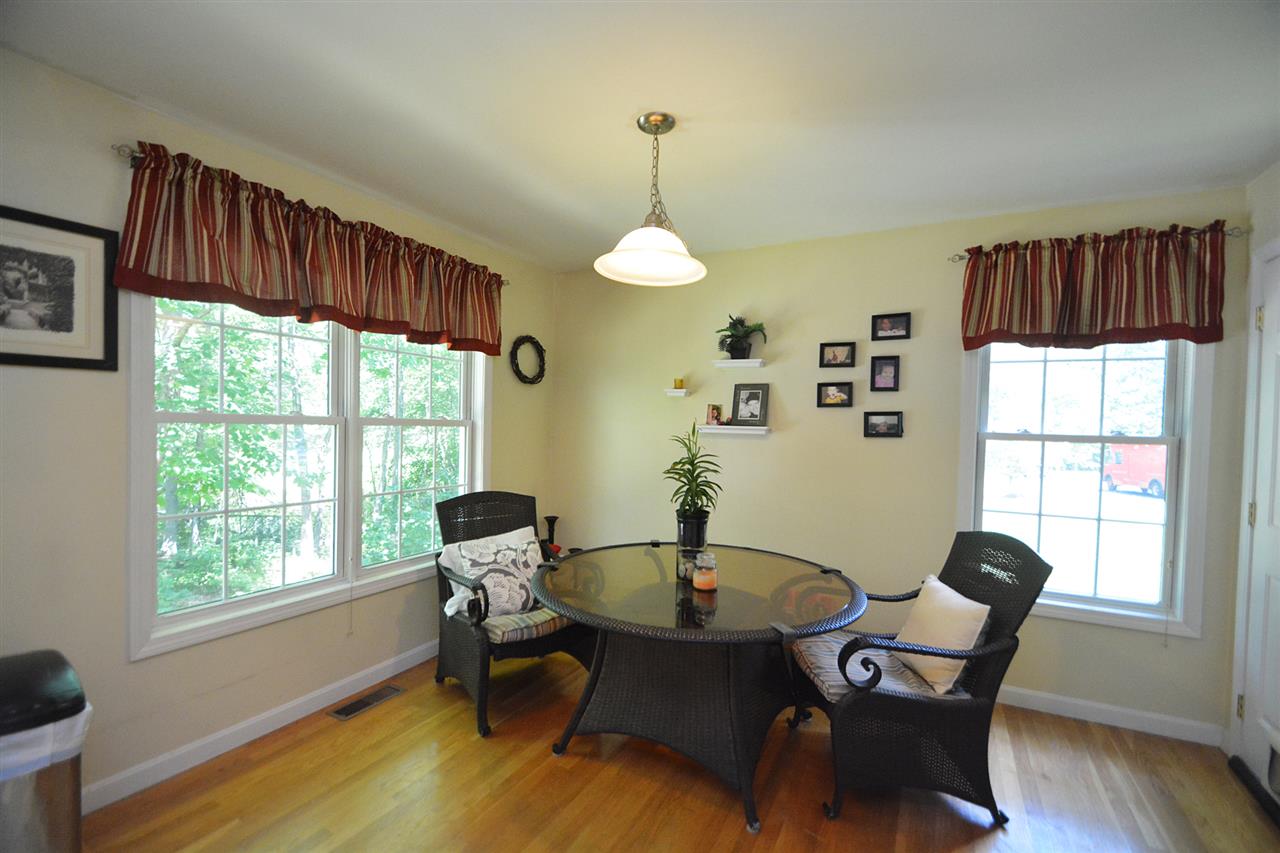 6 Mulberry Lane Amherst, NH 03031 - Photo 3 of 35