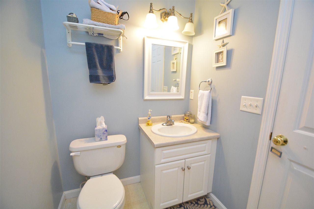 6 Mulberry Lane Amherst, NH 03031 - Photo 23 of 35