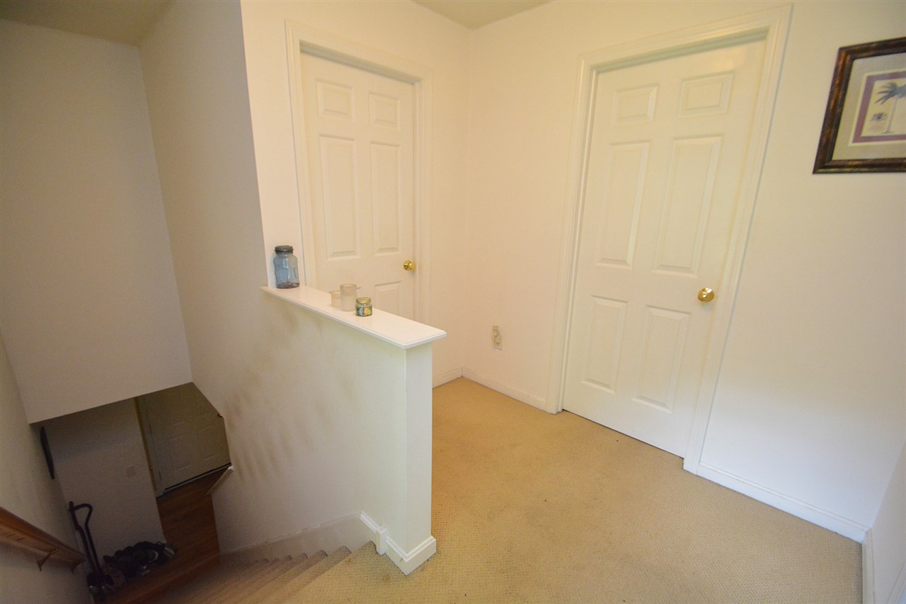 6 Mulberry Lane Amherst, NH 03031 - Photo 7 of 35