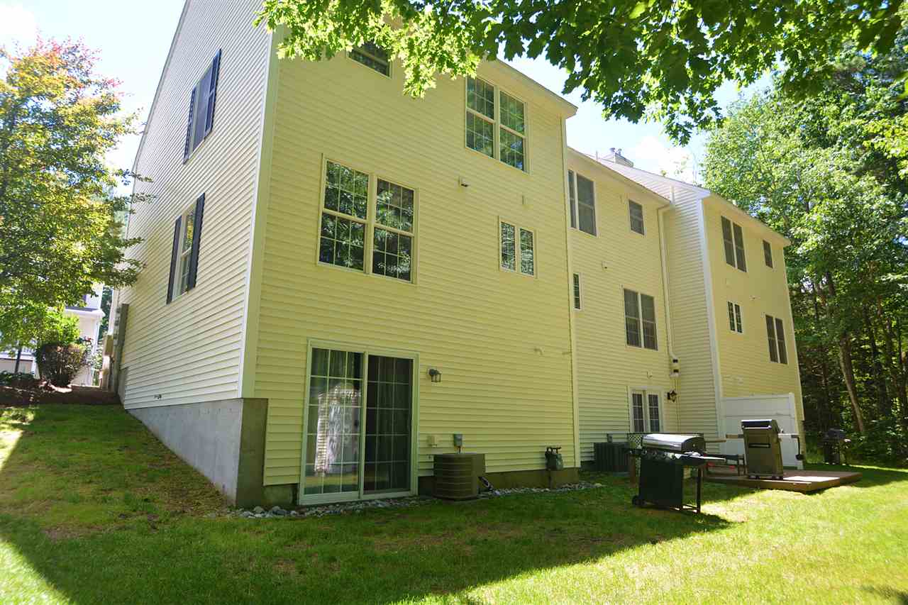 6 Mulberry Lane Amherst, NH 03031 - Photo 8 of 35