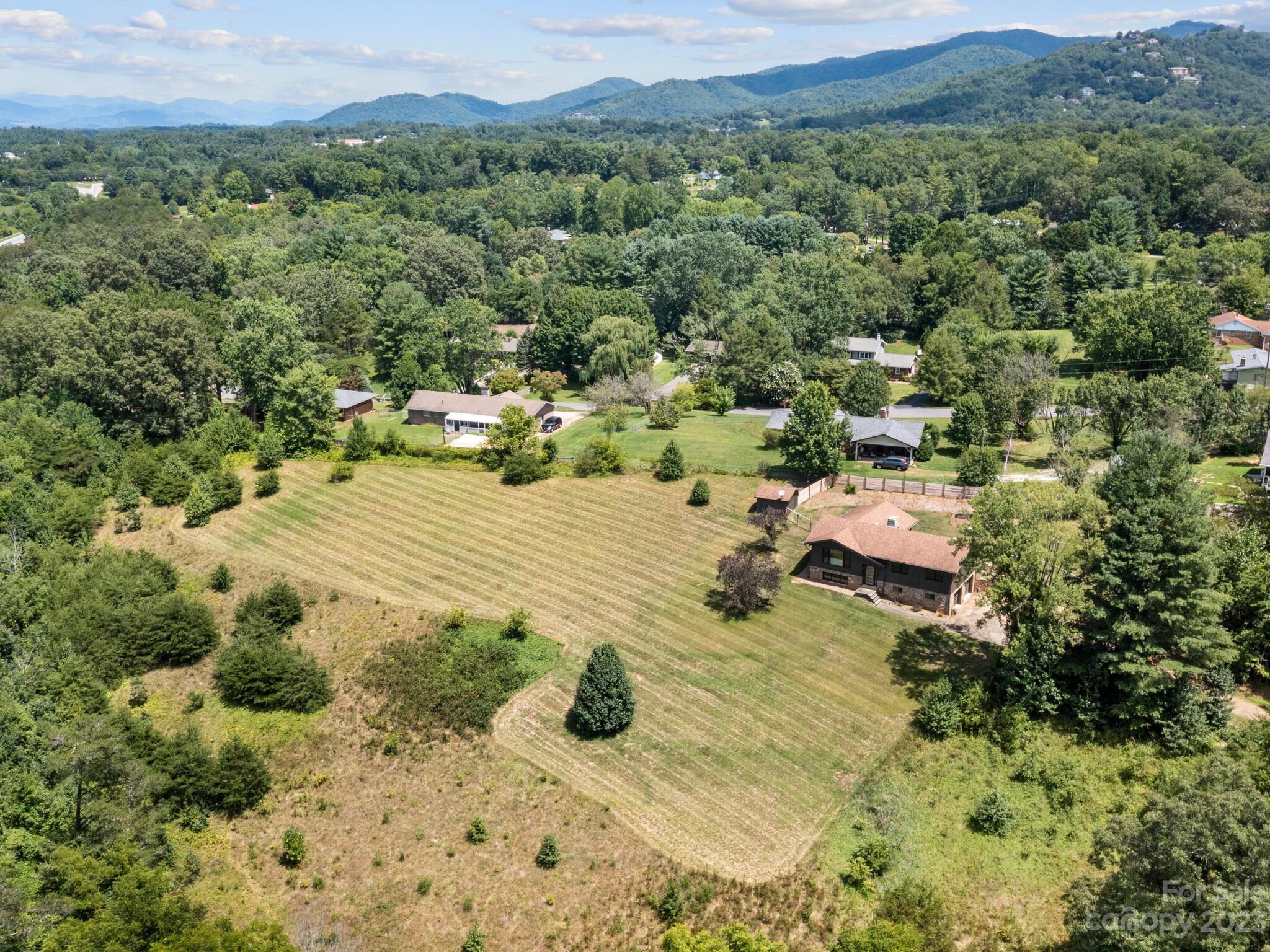 69 Salem Road Weaverville, NC 28787 - Photo 2 of 40 Gallery Image 2