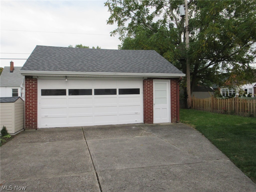 6911 Ackley Road Parma, OH 44129 - Photo 3 of 25