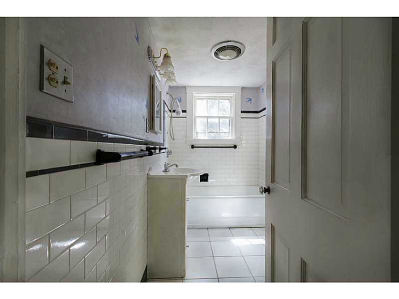 16 Linden Road Barrington, RI 02806 - Photo 23 of 25 Bathroom.