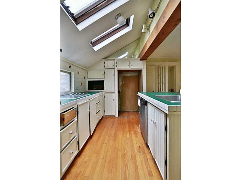 16 Linden Road Barrington, RI 02806 - Photo 10 of 25 Kitchen.