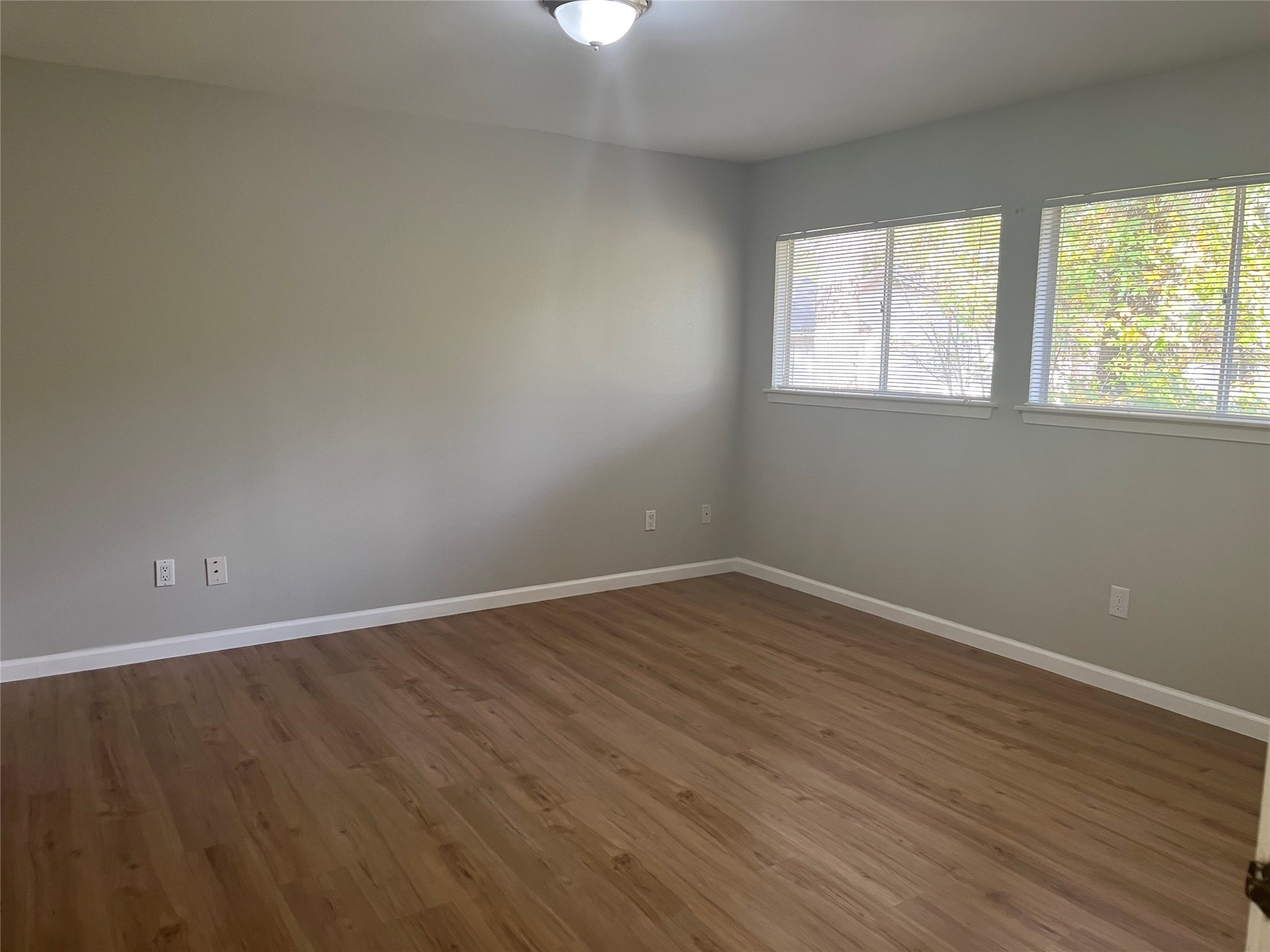 65 Yewleaf Road The Woodlands, TX 77381 - Photo 11 of 24